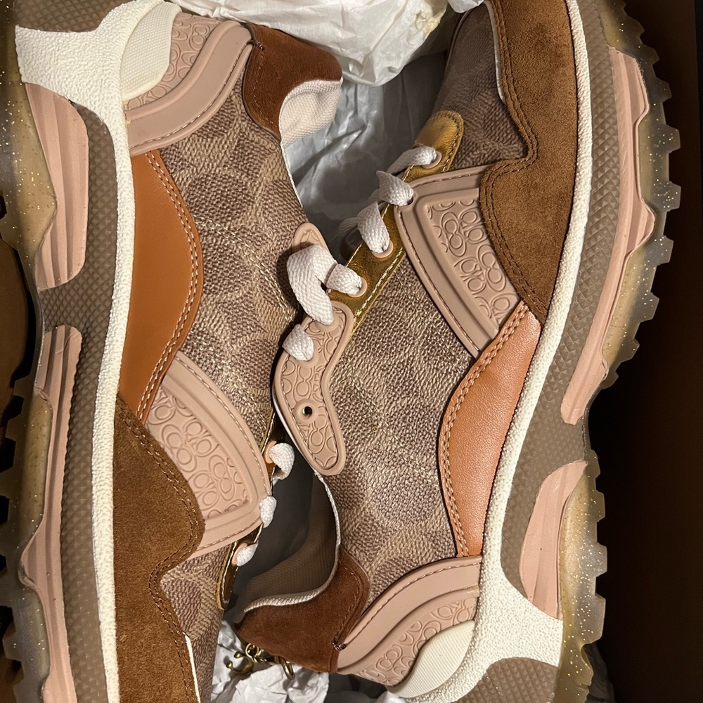 Coach Shoes Chucks Unisex Size 9US - Picture 2 of 4